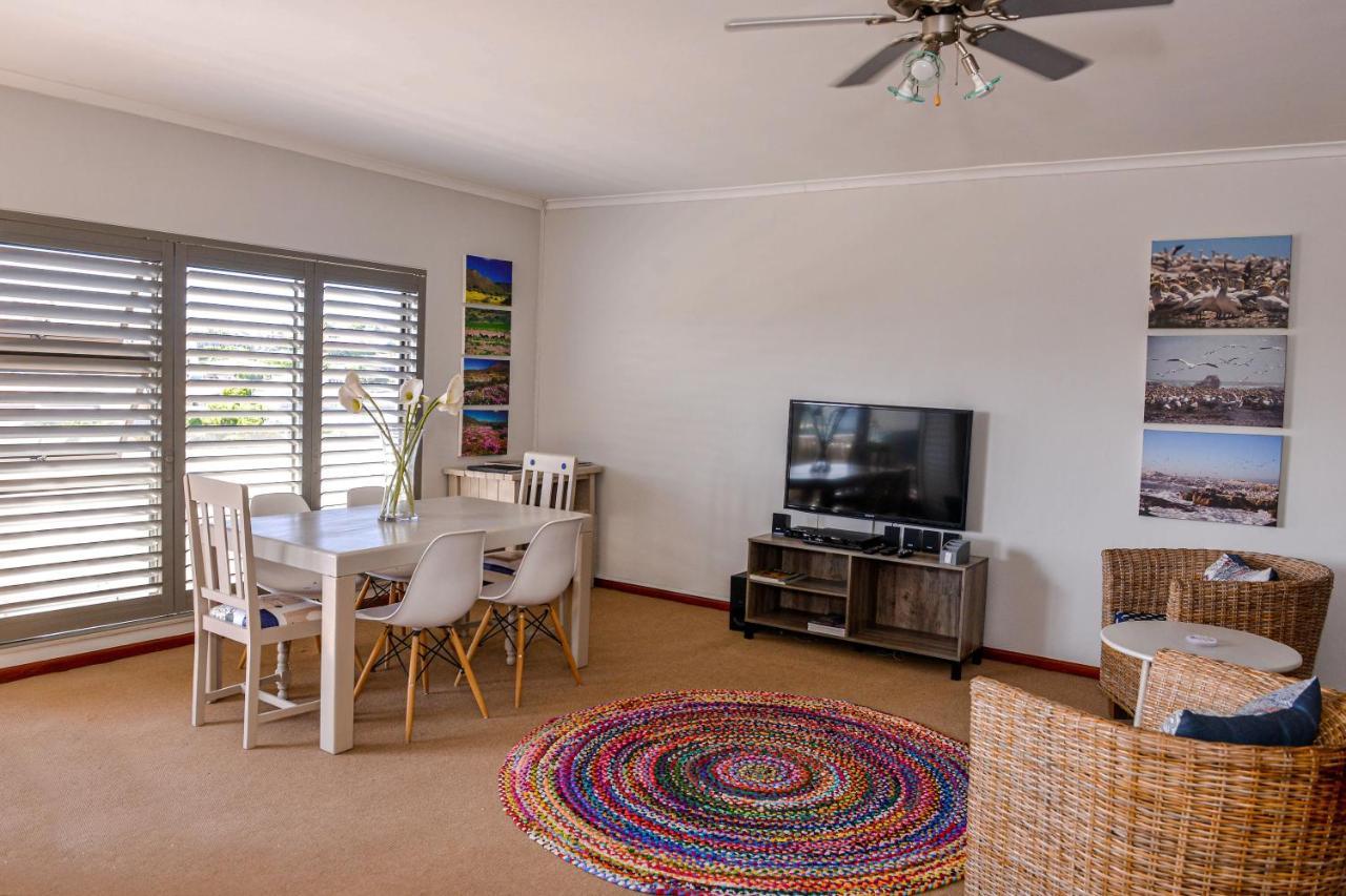 Madriko 36 Cozy Self Catering 2 Bedroom Apartment ランゲバーン エクステリア 写真